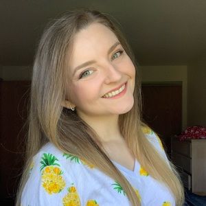 Meet your Posher, Katelyn